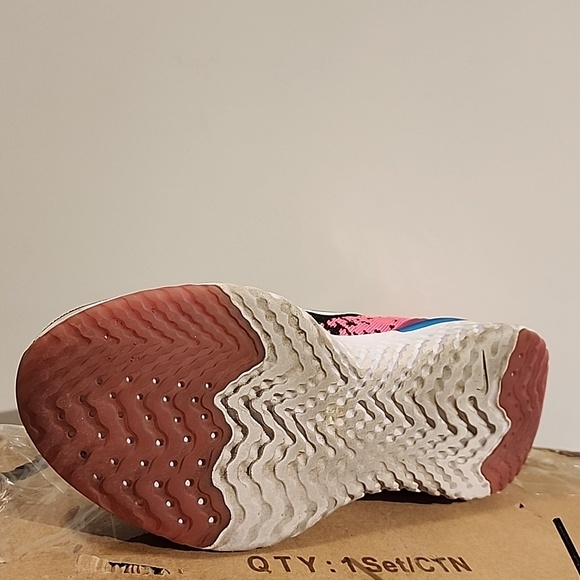 NIKE EPIC REACT - Picture 11 of 12